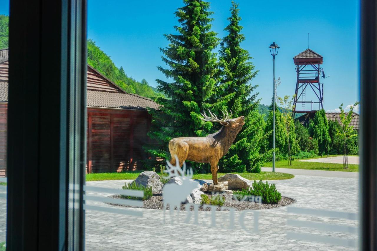 Penzion Deer Valca Bagian luar foto